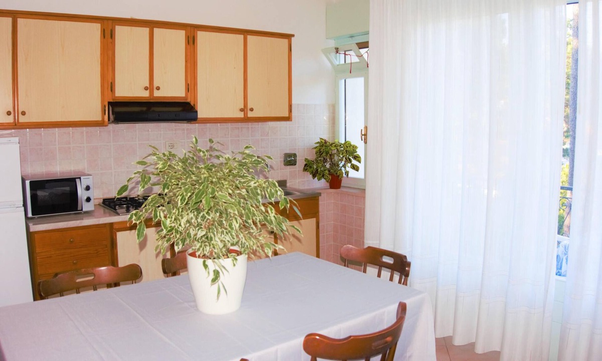 Lignano Pineta Apartment | Comfortable 3 bedrooms near the sea