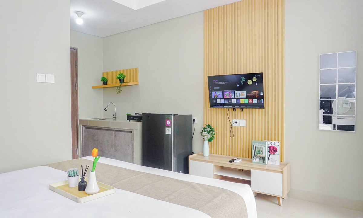 Kedungmanggu Apartment | Comfortable Living Studio At Apartment Lrt City Sentul - Royal Sentul Park
