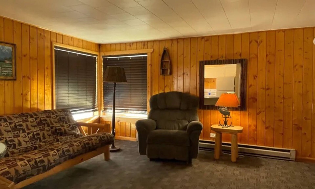 Wisdom Cabin | Comfortable lodging in the heart of the Big Hole Valley!