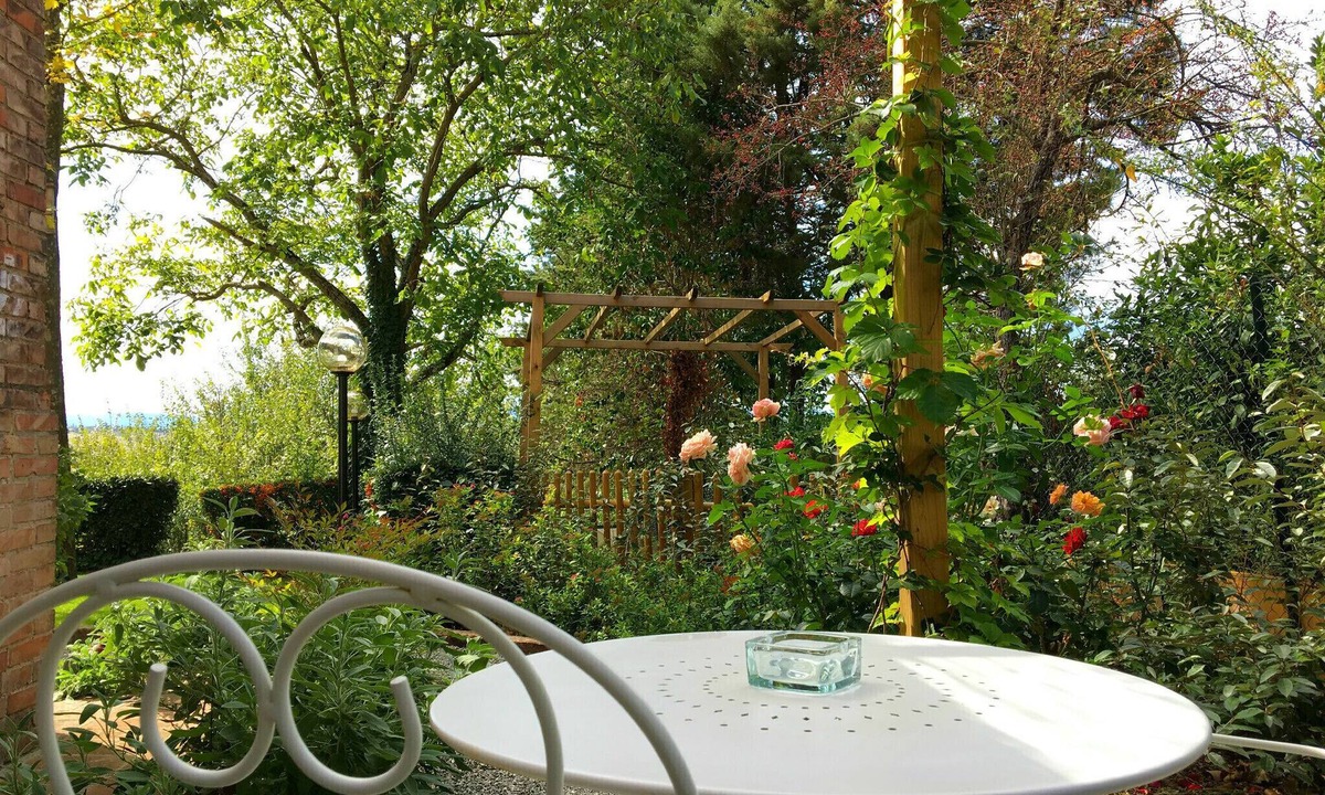 Siena Apartment | Comfortable Mini Apt with Garden -2km from Centre - Out of ZTL - Free Parking