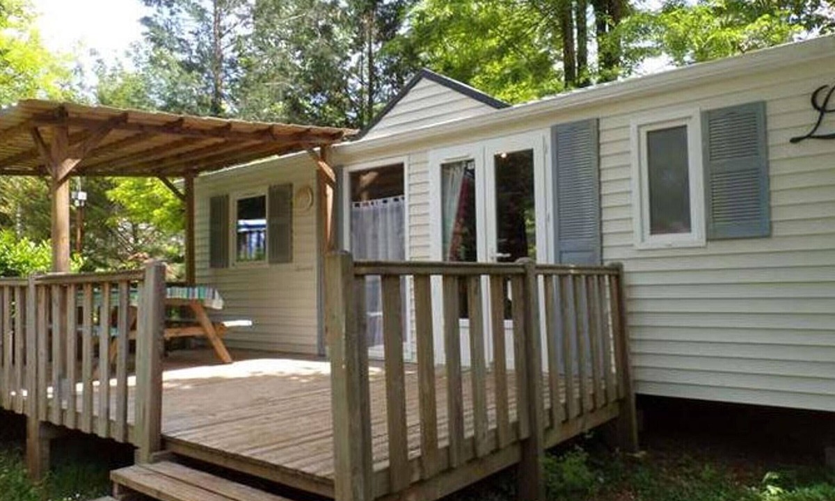 La Cassagne House | Comfortable mobile home with terrace for 6 people