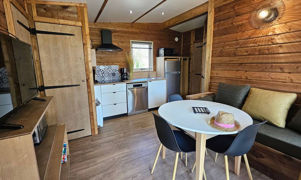 Coulon House | Comfortable mobile home, pets OK - 6 guests