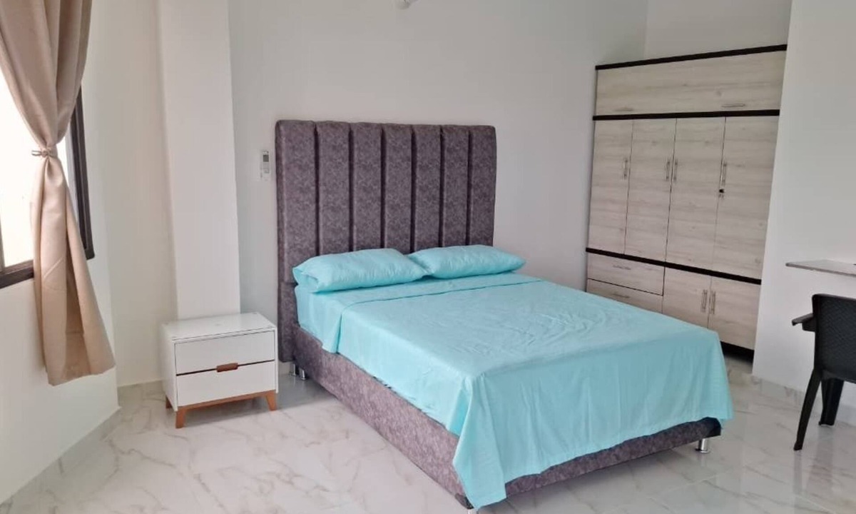 Barrancabermeja Hotel | Comfortable room with separate entrance