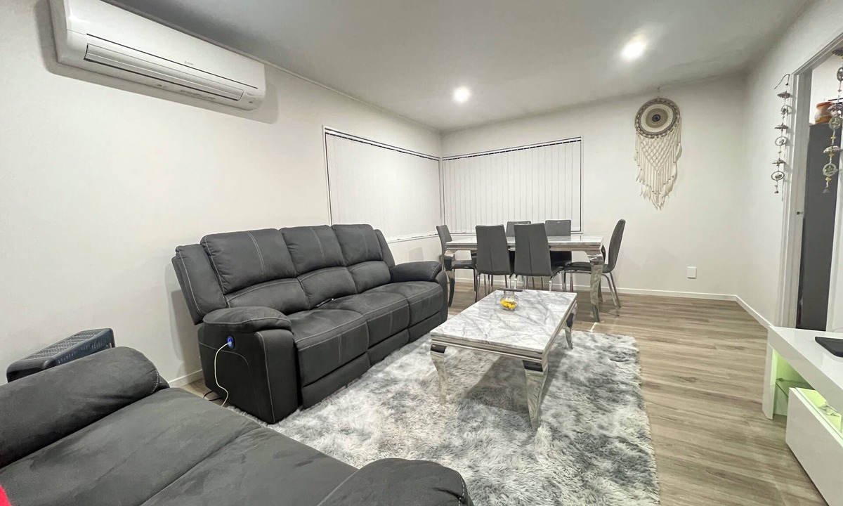 Takanini House | Comfortable Rooms Available — Book Today