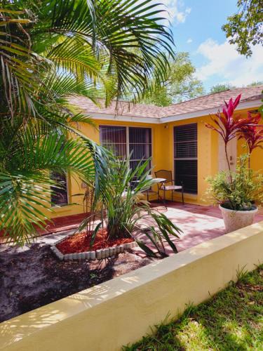 Embassy Hills House | Comfortable Stay- Fully Stocked Home & Coffee Bar- All Essentials Provided