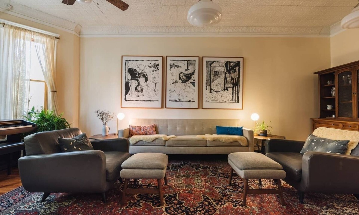 Kensington House | Comfortable Stay in Historic, Brooklyn Brownstone