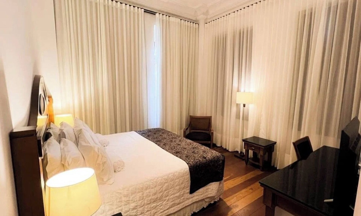 Matriz Hotel | Comfortable Suite w/Elegant Design Perfect for Anniversary Celebrations