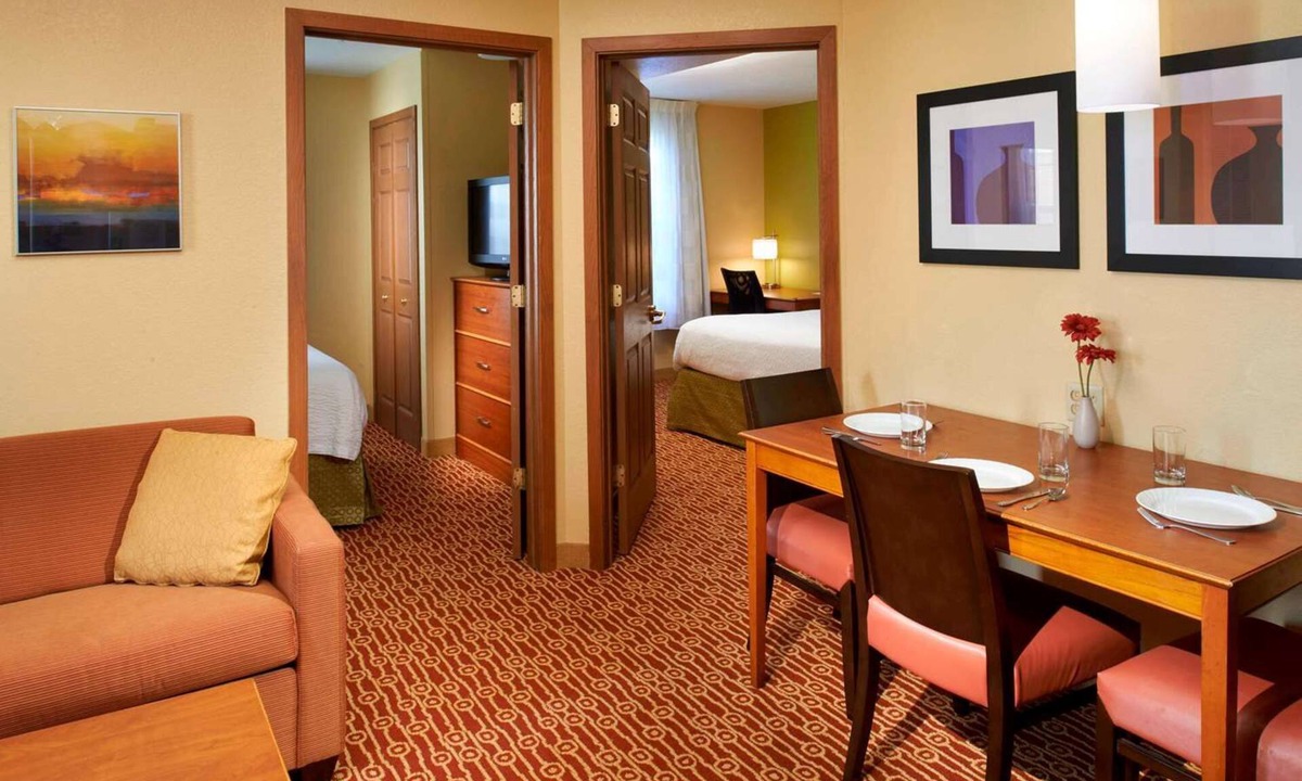 Novi Apartment | Comfortable Suite with Premium Channels Ideal for Family Stays in Novi