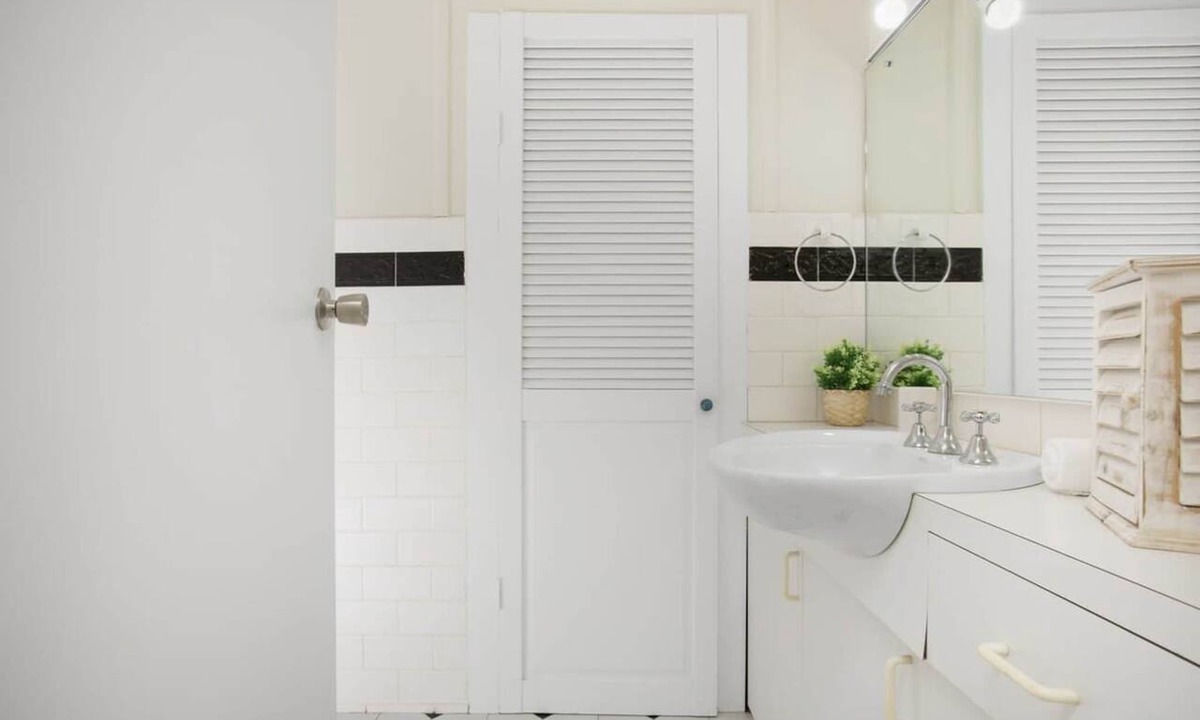 Leichhardt Apartment | Comfortable Terrace in Central Location