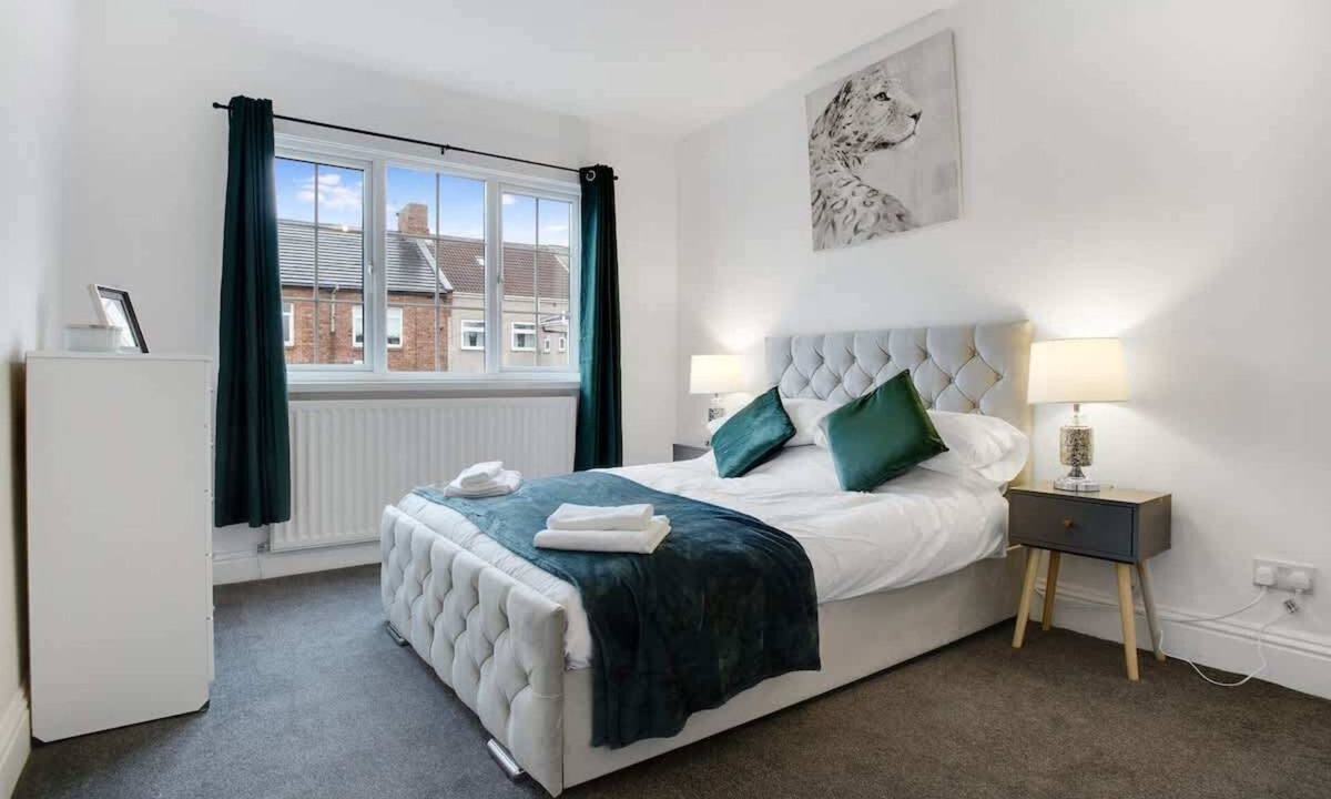 Hetton-le-Hole House | Comfortable three Bedroom Family Apartment