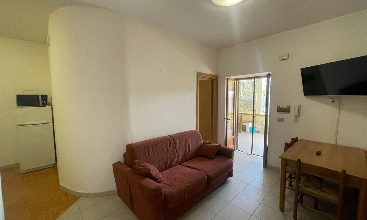 Defensola Condo | Comfortable three-room apartment with two bathrooms and ground floor - Porticello