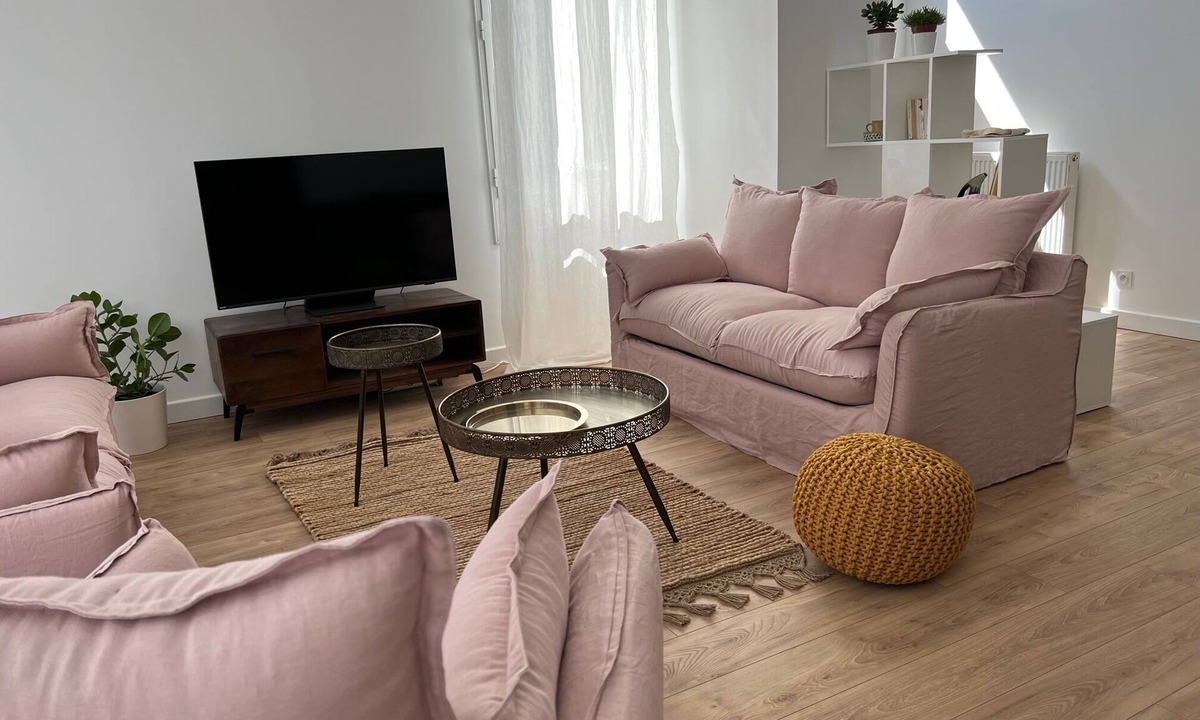 Cauderan House | Comfortable town house 10 minutes from town center.