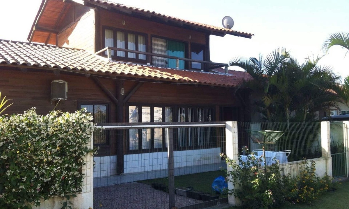 Mariscal House | Comfortable townhouse in Mariscal 300m from the beach.