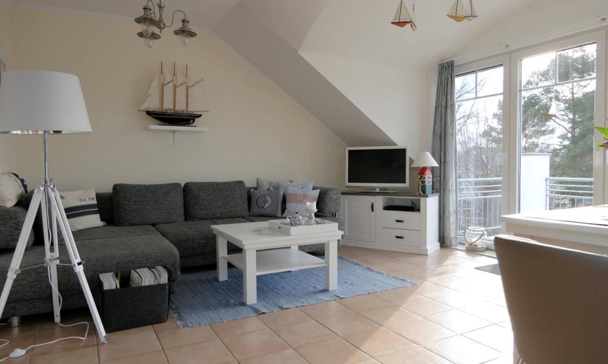 Zingst Apartment | Comfortable vacation apartment with balcony in a central location in Zingst - Parkresidenz