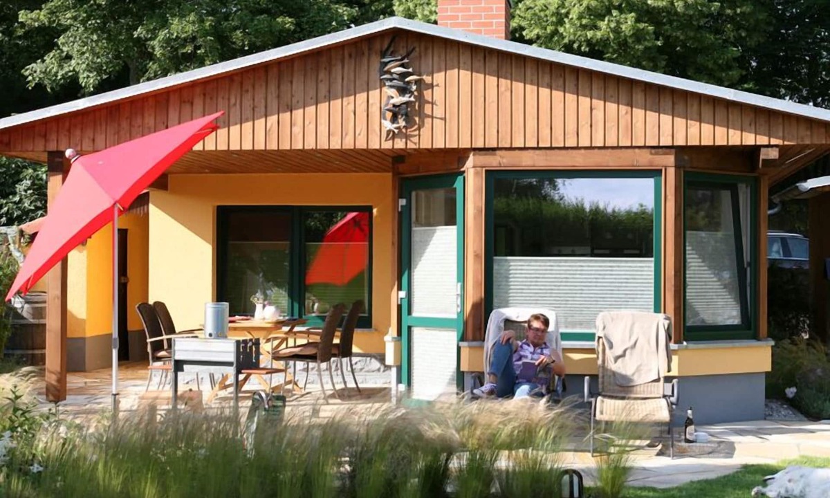Neukalen House | Comfortable vacation home in McPom Peene Kummerower See. 400sqm private plot