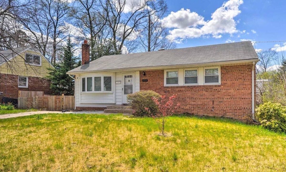 New Carrollton Villa | Comfortable villa