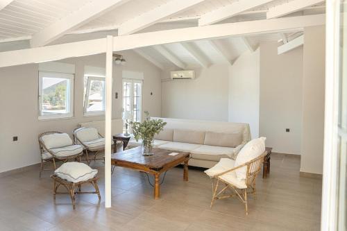 Porto Rafti House | Comfortable Villa - 2min from the Beach