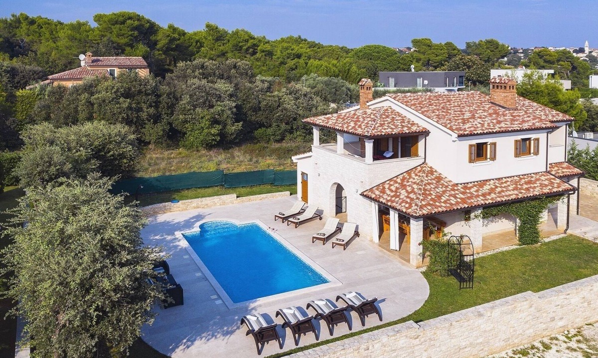 Medulin House | Comfortable villa just 1,5 km from beach with private pool