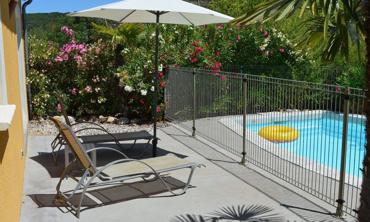 Sampzon Villa | Comfortable villa with private swimming pool and close to the Ardèche River
