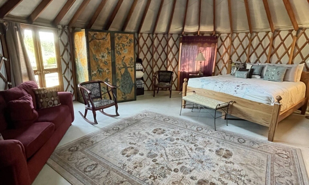 Port Townsend Cabin | Comfortable Yurt