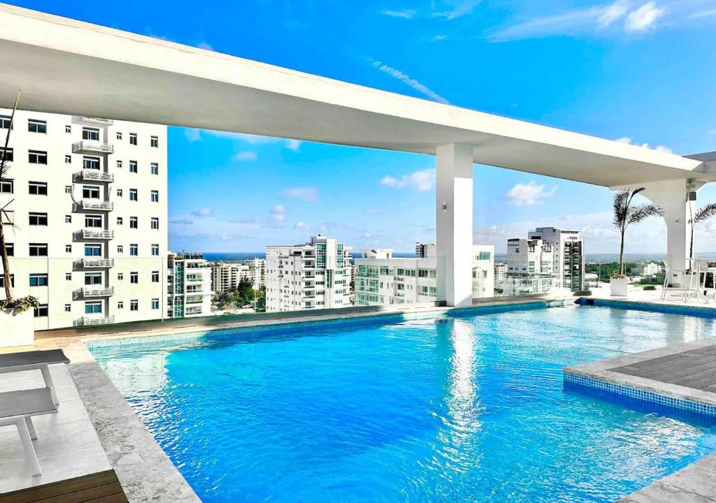 Sarasota Apartment | Comfy Apt, Rooftop Lounge, Pool