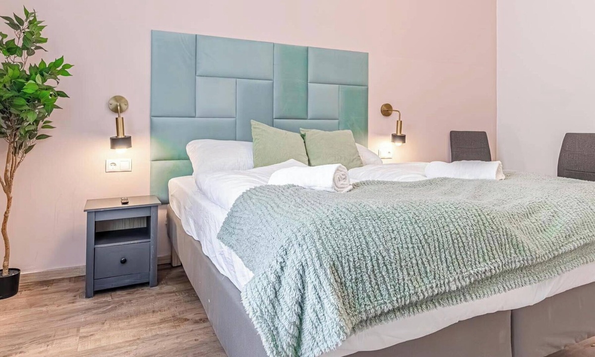 Funfhaus Apartment | Comfy Barrier Free Studio Westbahnhof