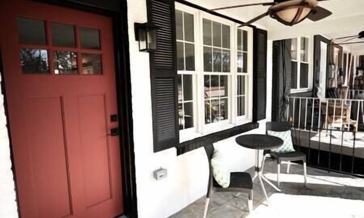 Fort Totten House | Comfy Cherry Blossom Townhouse/Easy DC Access
