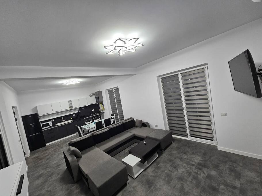 Radauti Apartment | Comfy & Cozy Apartament 2
