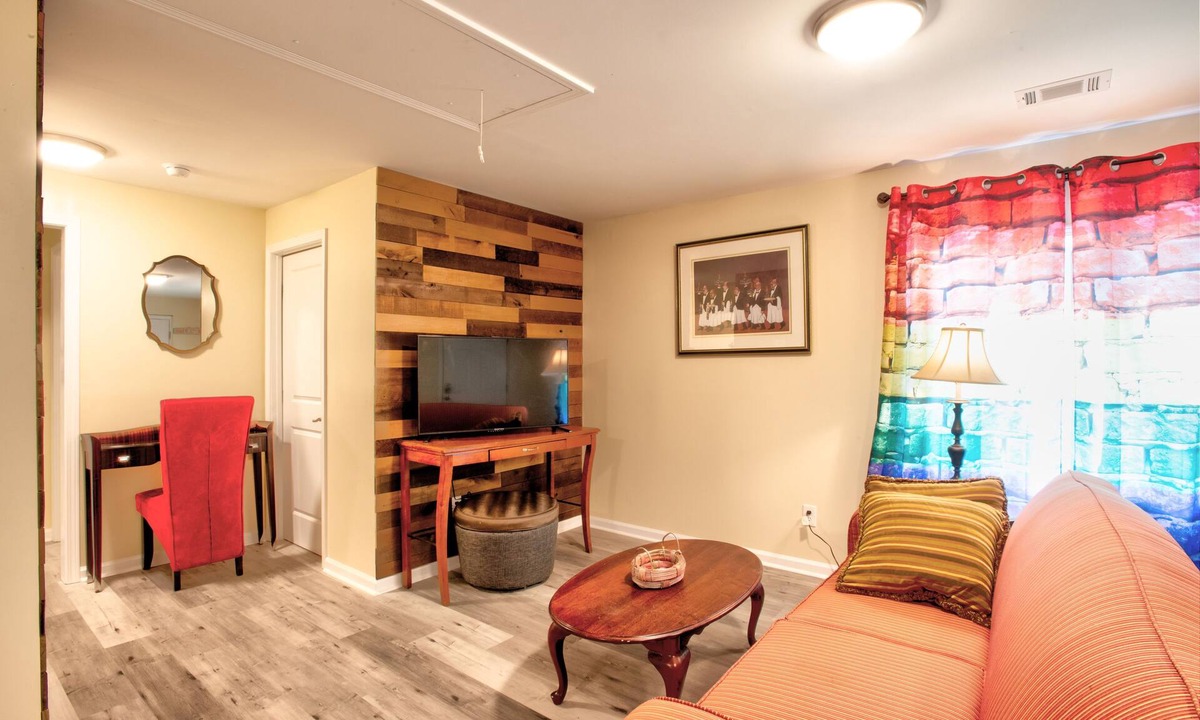 Lithonia House | comfy hide-out sleeps 5,2 bedroom 1 bath