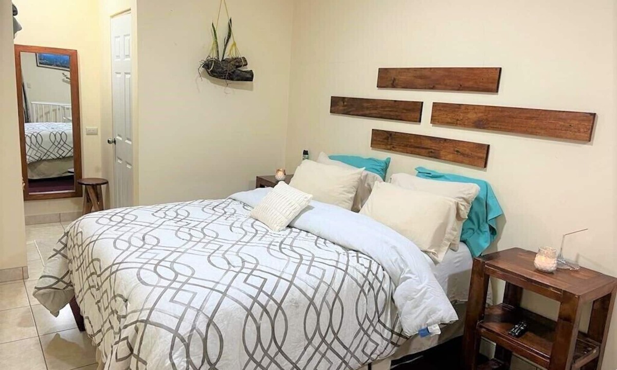 Chimaltenango Apartment | Comfy. Internet, Netflix,washer and Dryer,full Kitchen