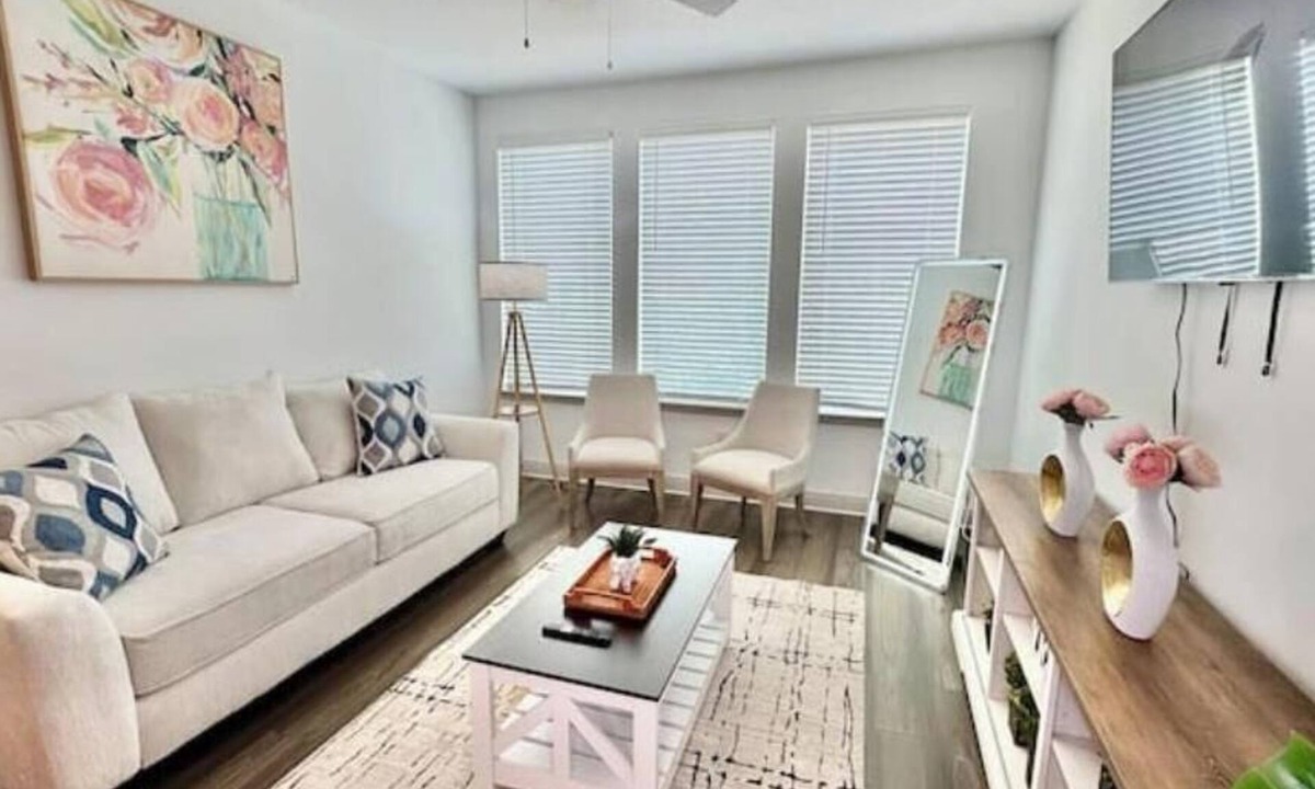 Deerwood Apartment | Comfy Modern King Bed Pool Near Mayo Town Center - Apartment