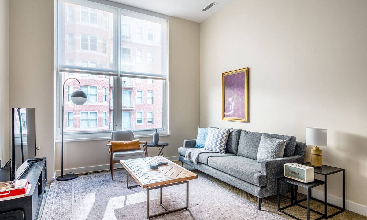 Penn Quarter Apartment | Comfy Penn Quarter 2BR w/Gym, Pool, nr. National Mall, by Blueground