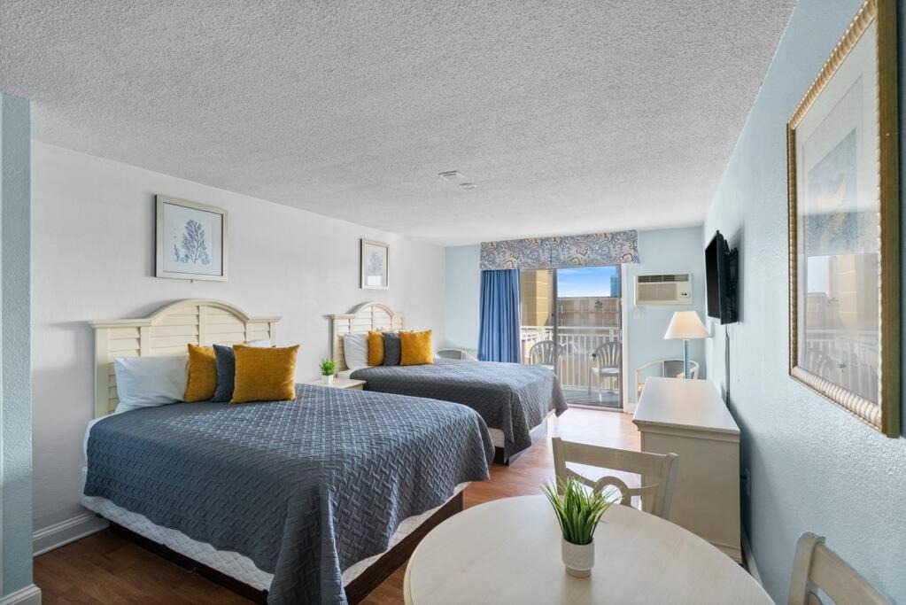 Myrtle Beach House | Comfy Studio Condo - Sleeps 4 w Great Views