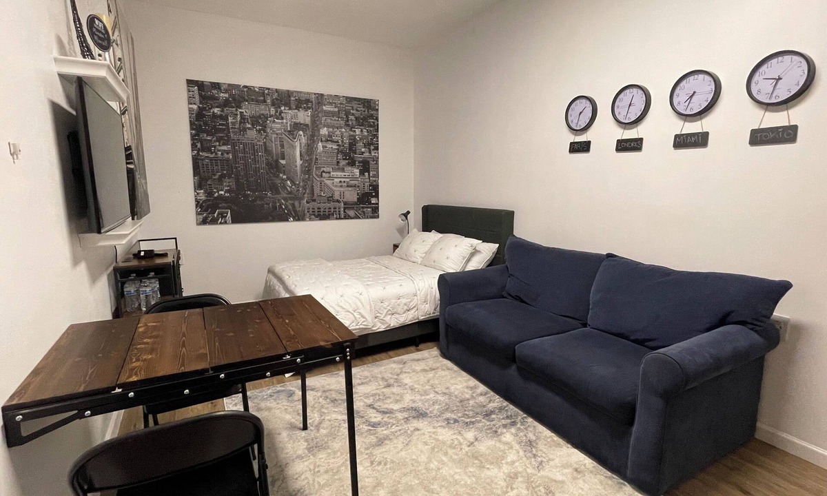 Miramar Apartment | Comfy suite with kitchen