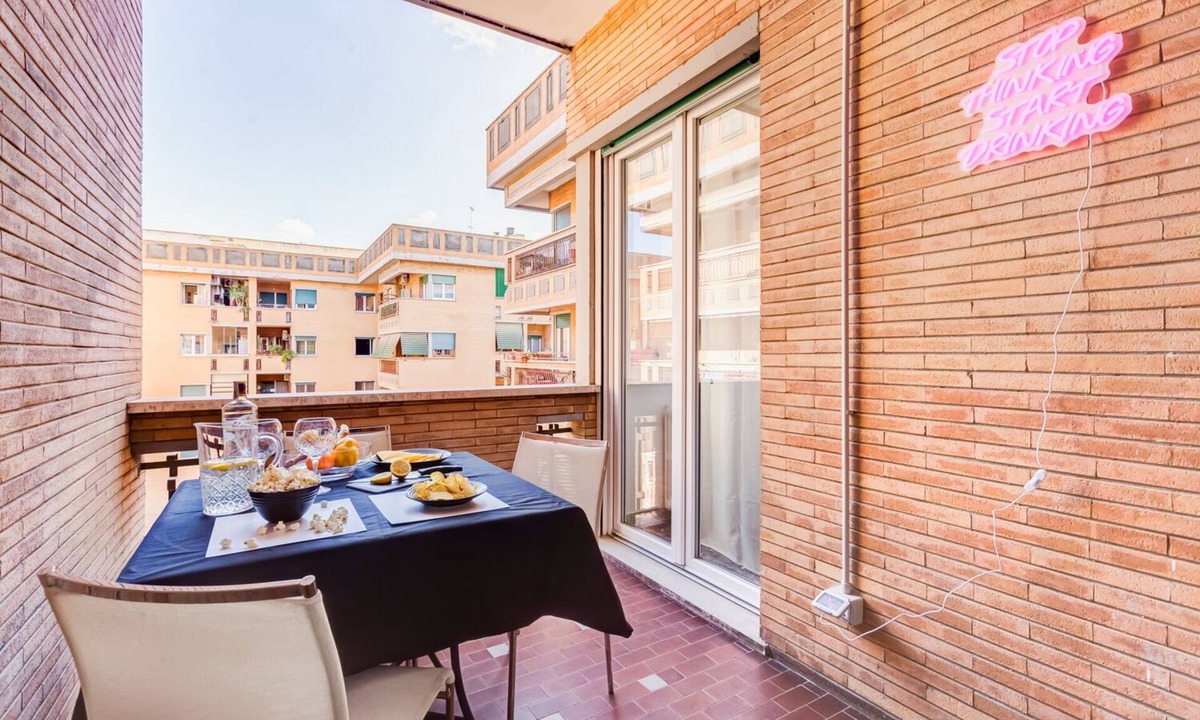 Garbatella Villa | Comic Quaters - Three Bedroom Villa, Sleeps 8