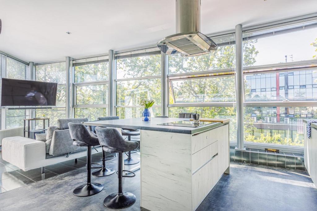 San Faustino-Madonnina-Quattroville Apartment | Comics & Cars - Themed Penthouse in Motor Valley