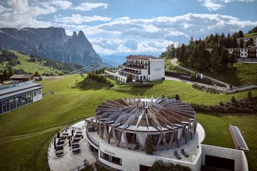 Compaccio Hotel | COMO Alpina Dolomites