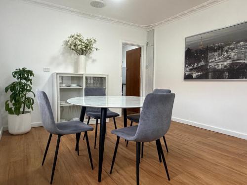 Como Apartment | Como Beach Apartment 2