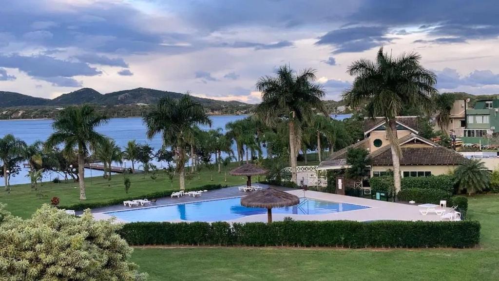 Porto da Lagoa House | Complete Apartment in a Condo Resort by the lake