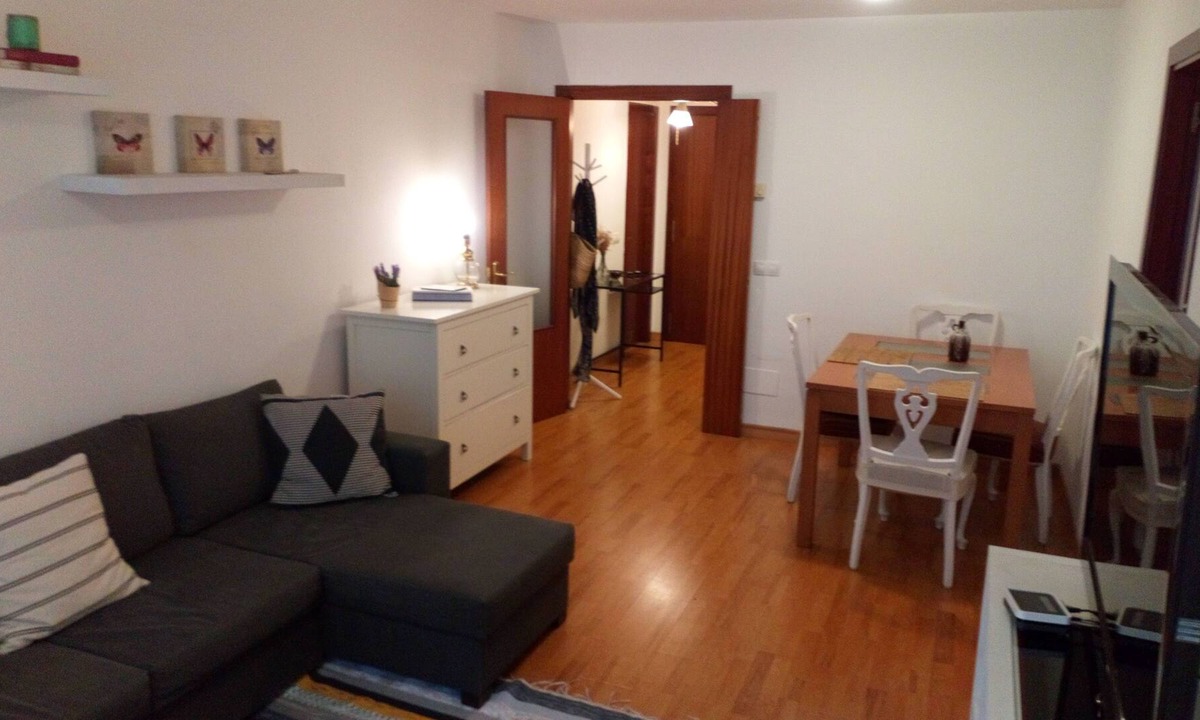 Santander Apartment | Complete apartment near the airport. Next to the English Court shopping center.