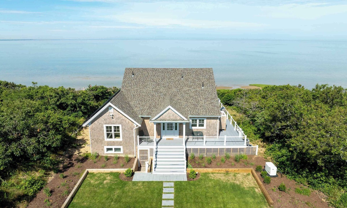 North Eastham House | Complete Reno, Private Beach, Panoramic Water View!