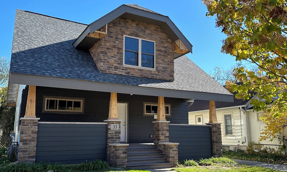 Madison Apartment | Completely Remodeled 2 Bedroom in Atwood Area