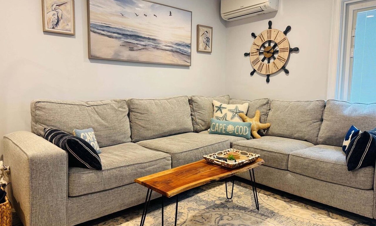 Brewster Condo | Completely remodeled Billington townhouse with delightful decor offering two large upstairs bedrooms