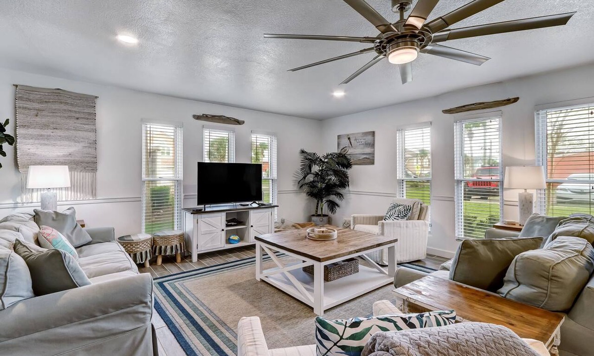 Fernandina Beach Condo | Completely Renovated | Fernandina Shores Townhome | Short Walk to Beach