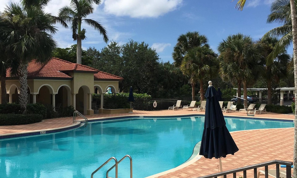 Estero Condo | Completely renovated in fantastic community & location!