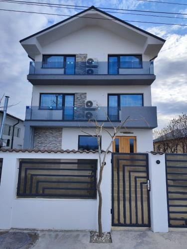 Dragasani House | Complex Braniște