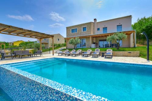 Brkac Villa | Complex Motovun