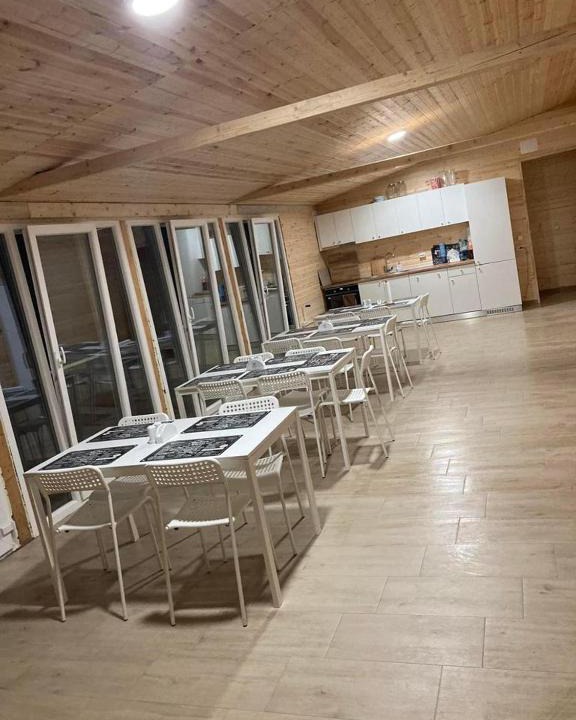 Eselnita Resort | COMPLEX TURISTIC Gradina de corzi si Aventura Eselnita