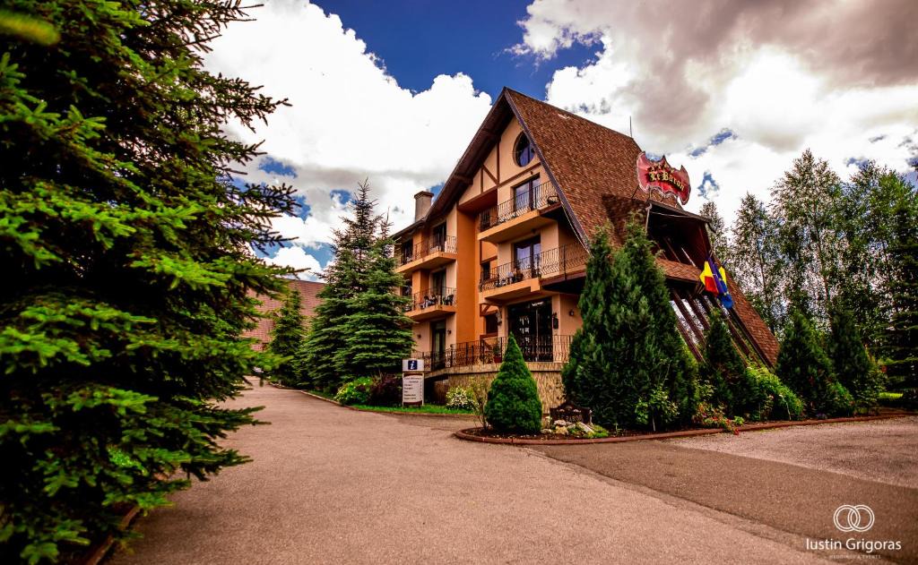 Ortoaia Hotel | Complex Turistic Le Baron Vatra Dornei