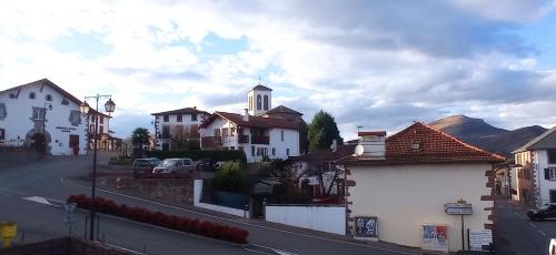Uhart-Cize Apartment | Compostelle Chemin Garazi